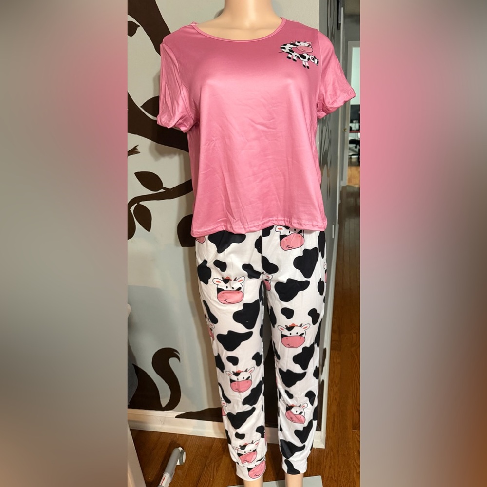 Women Pink Cow-Print Pajama Set - Soft Cotton Sleepwear